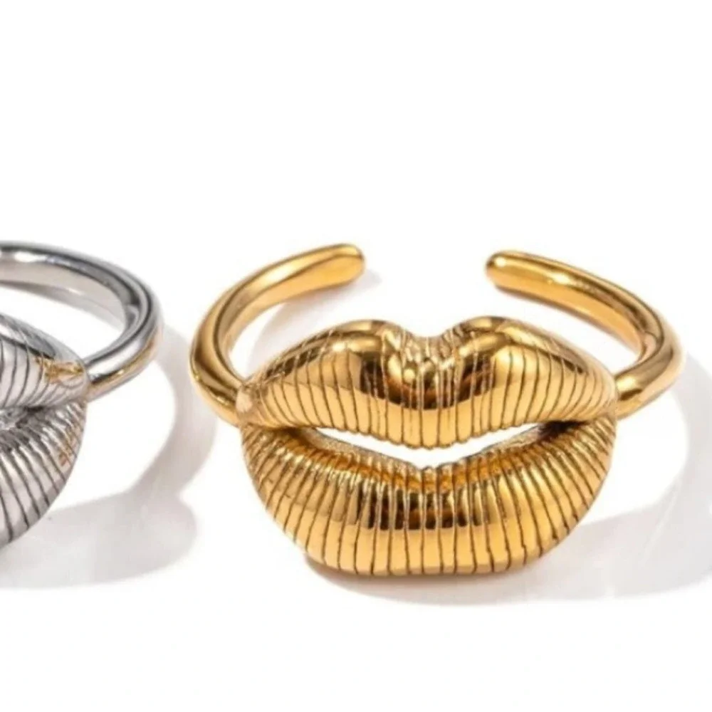 Stainless Steel Lip Resizable Ring Gold Plated Hip Hop Trendy